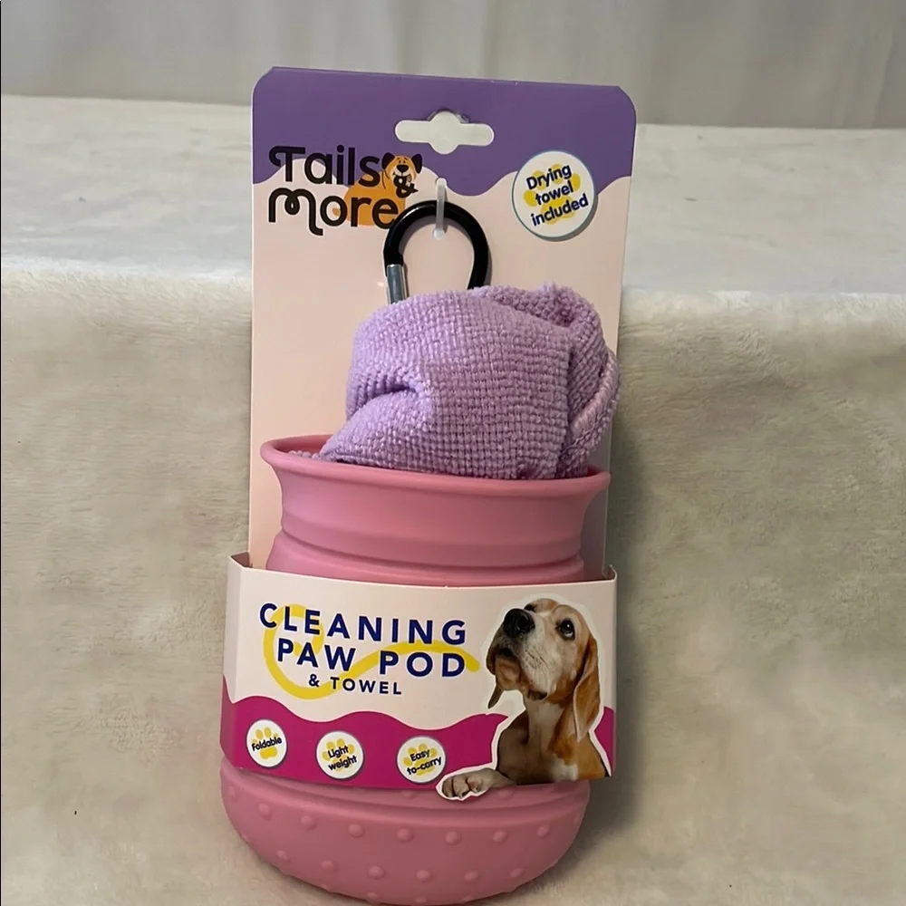 Tails & More Pink Cleaning Paw Pod with Towel